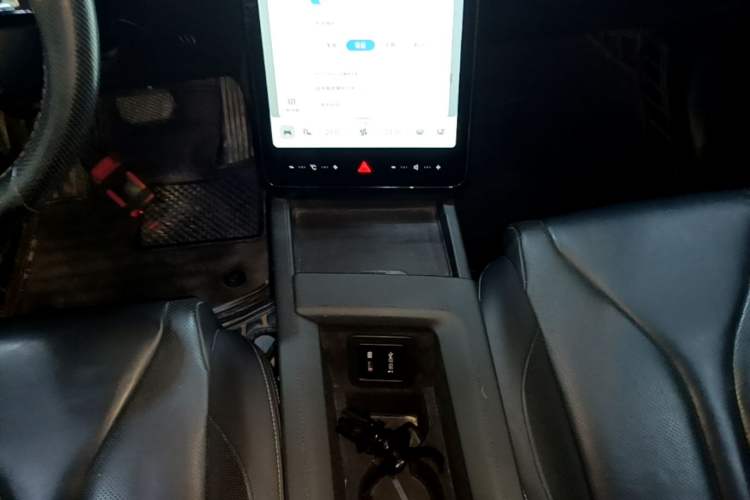 Used XPeng G3 2020 520i Luxury Edition Gear Lever