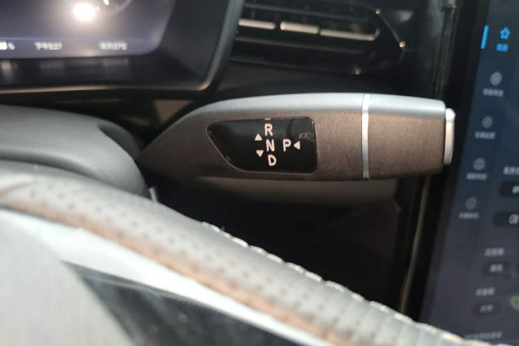 Used XPeng G3 2020 460i Luxury Edition Gear Lever