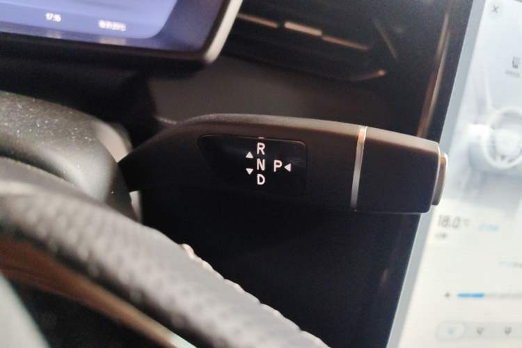Used XPeng G3 2020 520i Luxury Edition Gear Lever