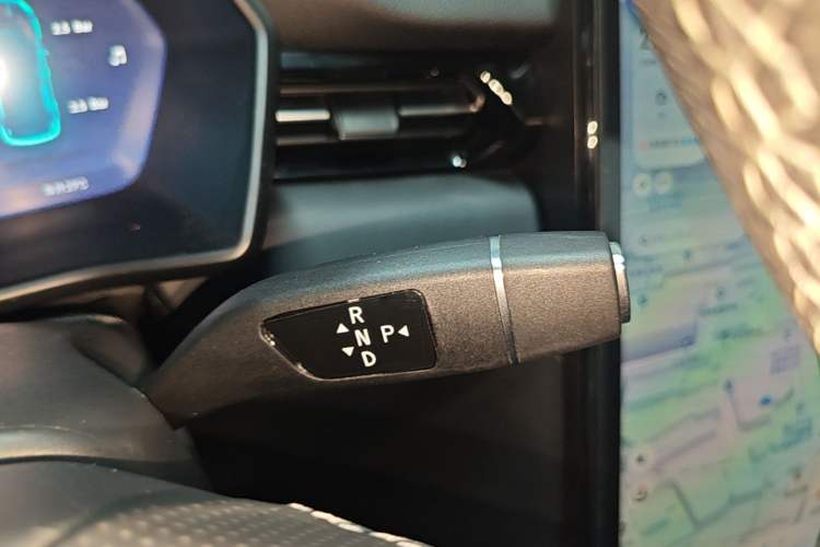 Used XPeng G3 2020 520 Smart Edition Gear Lever