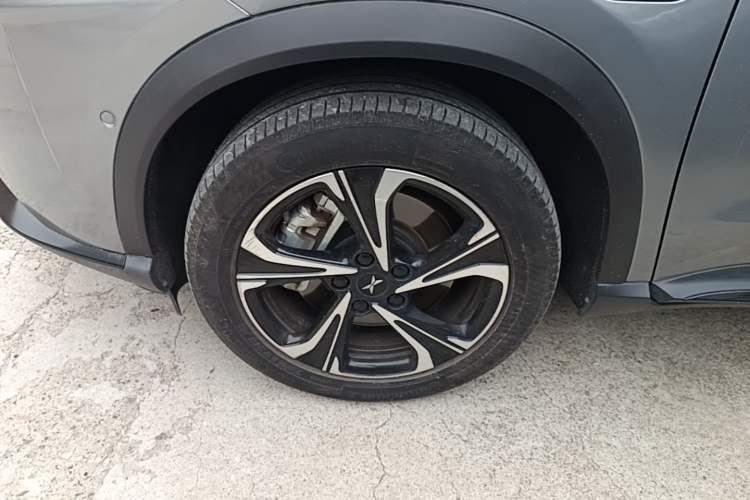 Used XPeng G3 2020 520i Luxury Edition Left Front Wheel Hub
