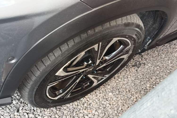 Used XPeng G3 2020 520i Luxury Edition Left Front Wheel Hub