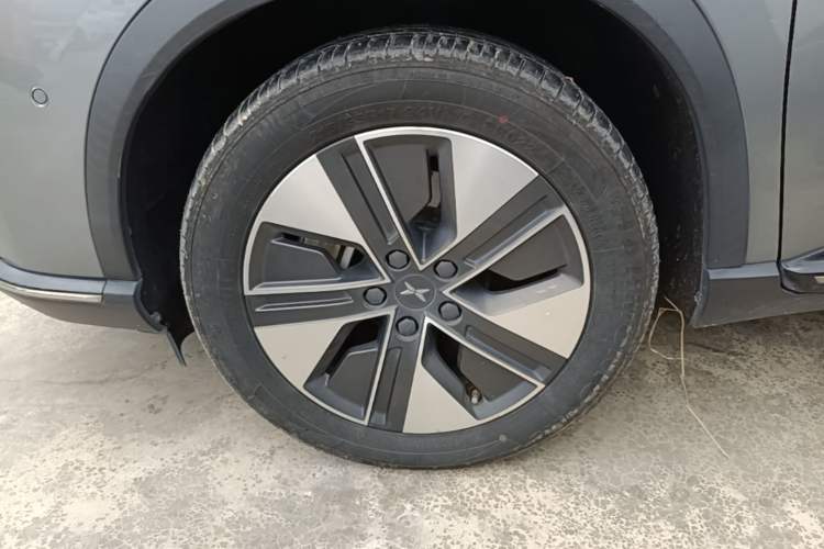 Used XPeng G3 2020 460i Luxury Edition Left Front Wheel Hub