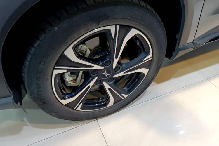 Used XPeng G3 2020 520i Luxury Edition Left Front Wheel Hub
