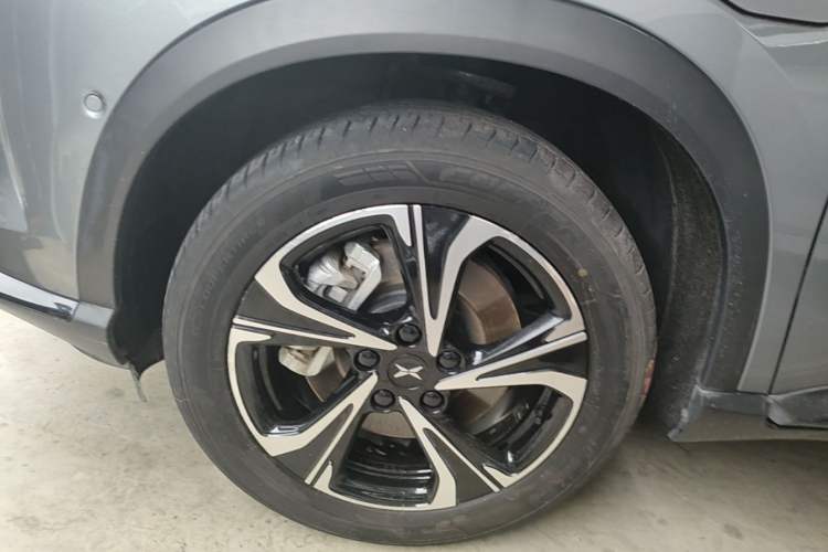 Used XPeng G3 2020 460i Luxury Edition Left Front Wheel Hub