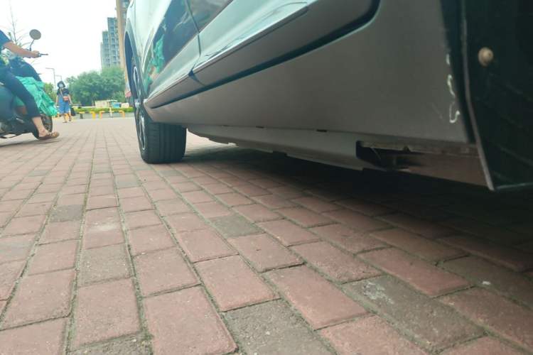 Used XPeng G3 2020 520 Smart Edition Left Side Sill