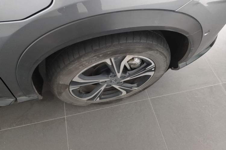 Used XPeng G3 2020 520i Luxury Edition Right Front Wheel Hub