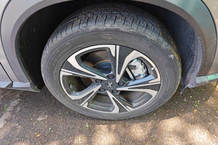 Used XPeng G3 2020 520 Smart Edition Right Front Wheel Hub