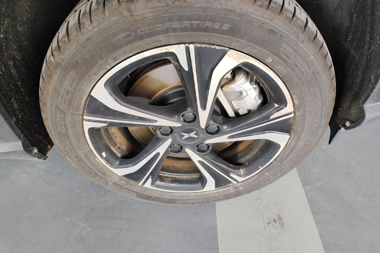 Used XPeng G3 2020 520i Luxury Edition Right Front Wheel Hub