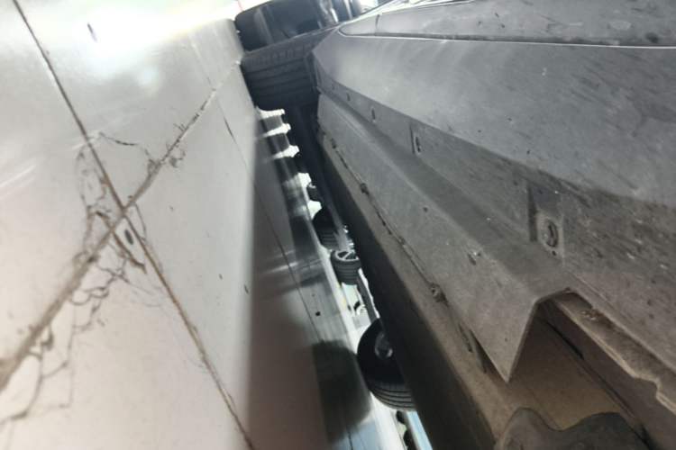 Used XPeng G3 2020 460 Smart Edition Right Side Sill