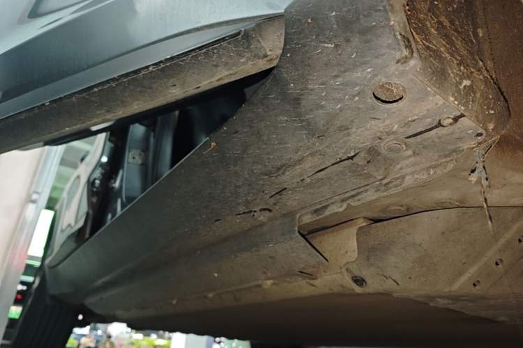 Used XPeng G3 2020 460i Luxury Edition Right Side Sill
