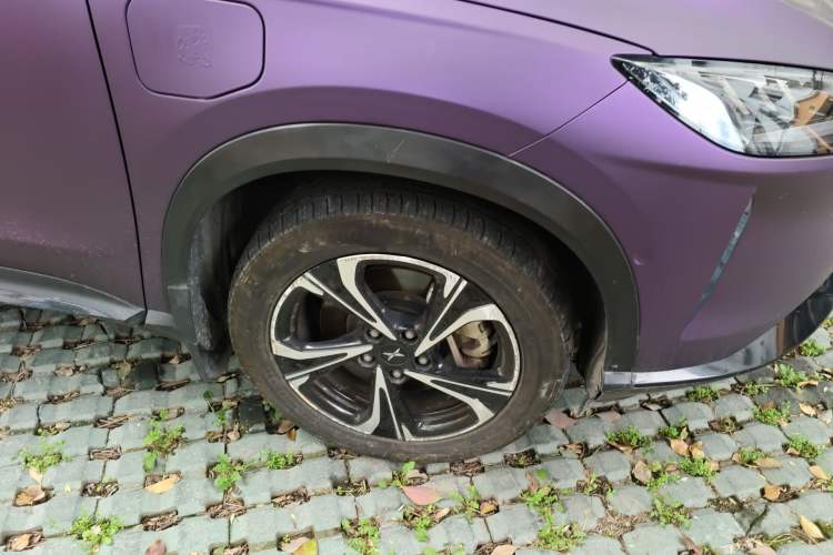 Used XPeng G3 2020 520i Luxury Edition Right Front Wheel Hub