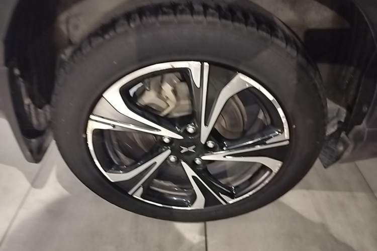 Used XPeng G3 2020 520i Luxury Edition Right Rear Wheel Hub