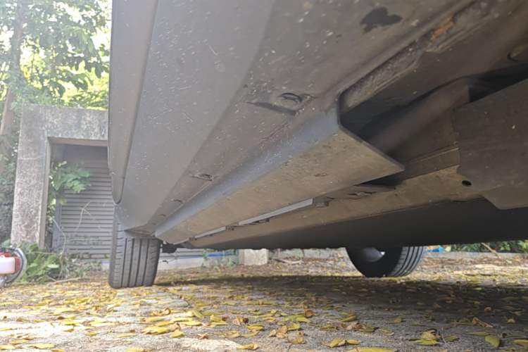 Used XPeng G3 2020 520 Smart Edition Right Side Sill