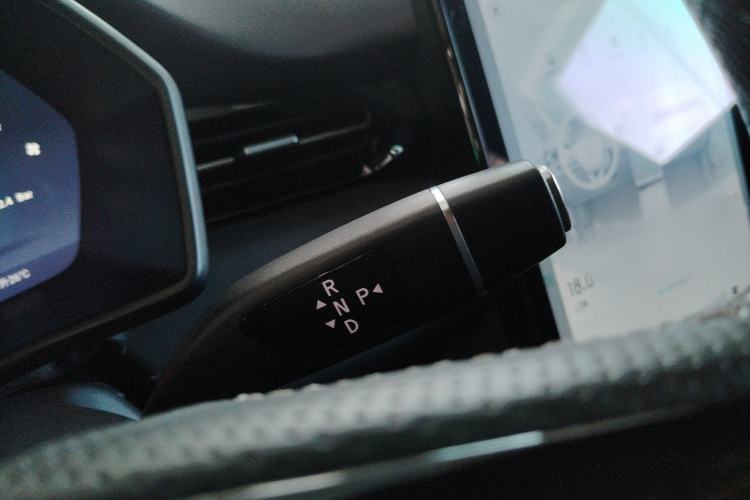 Used XPeng G3 2020 520i Luxury Edition Gear Lever