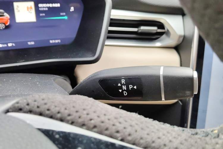 Used XPeng G3 2020 520i Luxury Edition Gear Lever