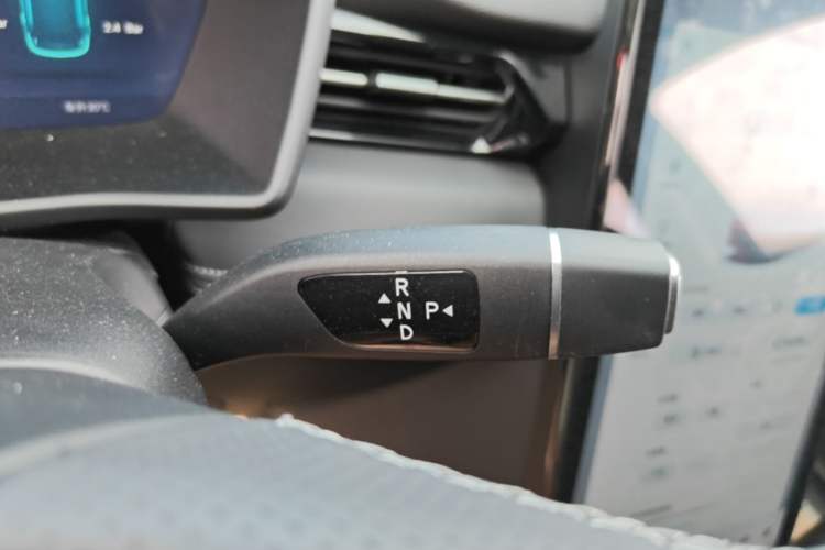Used XPeng G3 2020 520i Luxury Edition Gear Lever