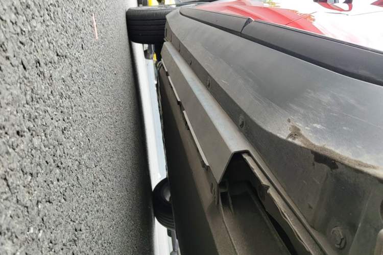 Used XPeng G3 2020 520i Luxury Edition Left Side Sill