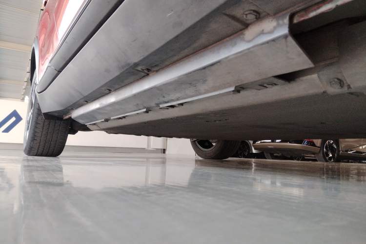 Used XPeng G3 2020 520i Luxury Edition Right Side Sill