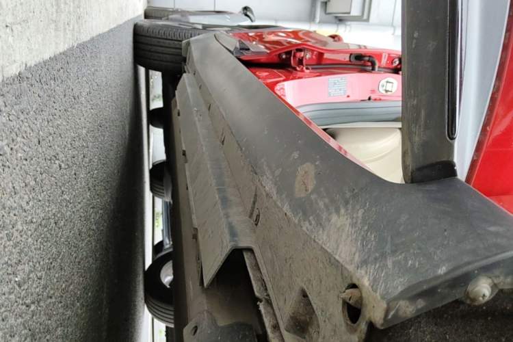Used XPeng G3 2020 520i Luxury Edition Right Side Sill