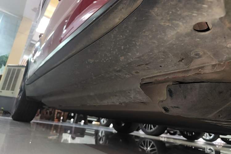 Used XPeng G3 2020 460 Smart Edition Right Side Sill