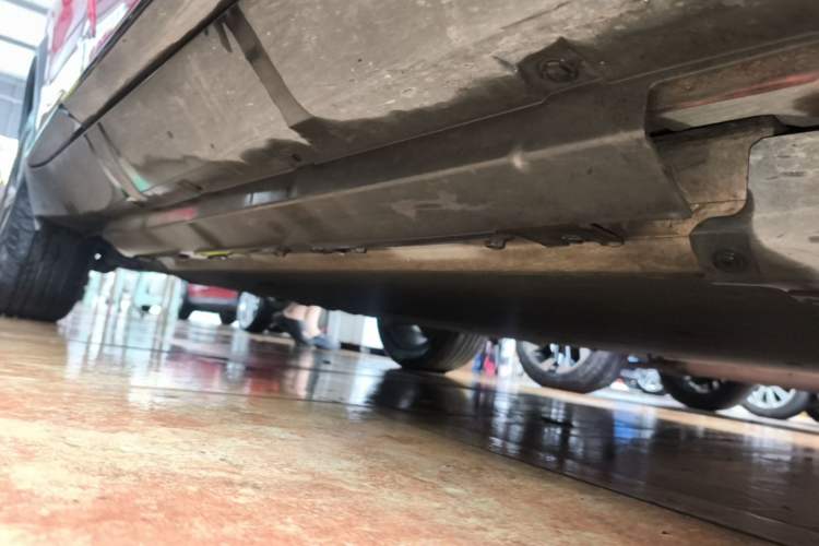 Used XPeng G3 2020 460i Luxury Edition Right Side Sill
