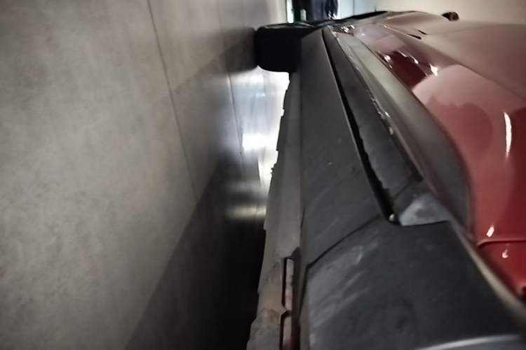 Used XPeng G3 2020 520 Smart Edition Right Side Sill