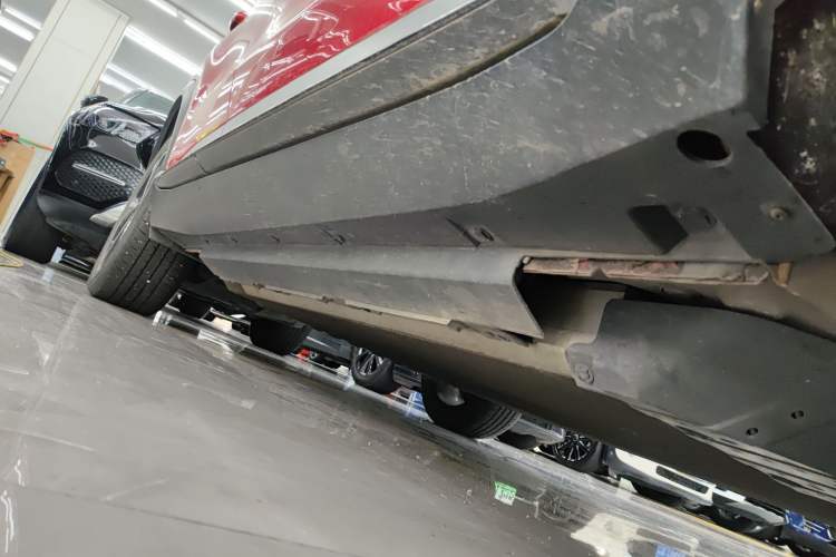 Used XPeng G3 2020 520 Smart Edition Right Side Sill