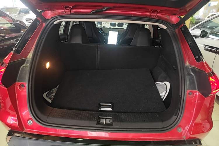 Used XPeng G3 2020 460 Smart Edition Trunk