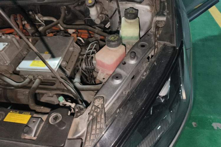 Used XPeng G3 2020 520 Enjoyment Edition Engine Bay Left