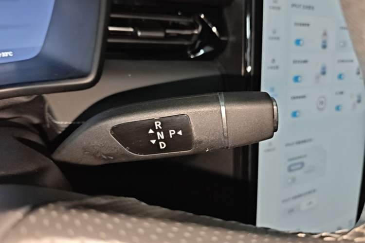 Used XPeng G3 2020 520 Smart Edition Gear Lever