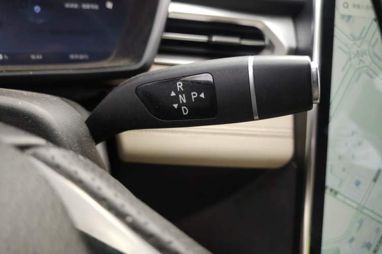 Used XPeng G3 2020 520i Luxury Edition Gear Lever