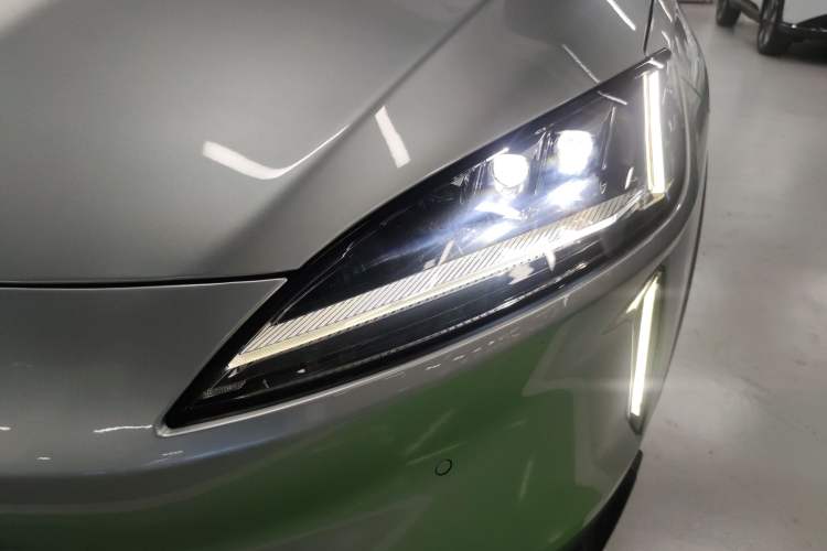 Used XPeng G3 2020 520 Luxury Edition Left Front Headlight