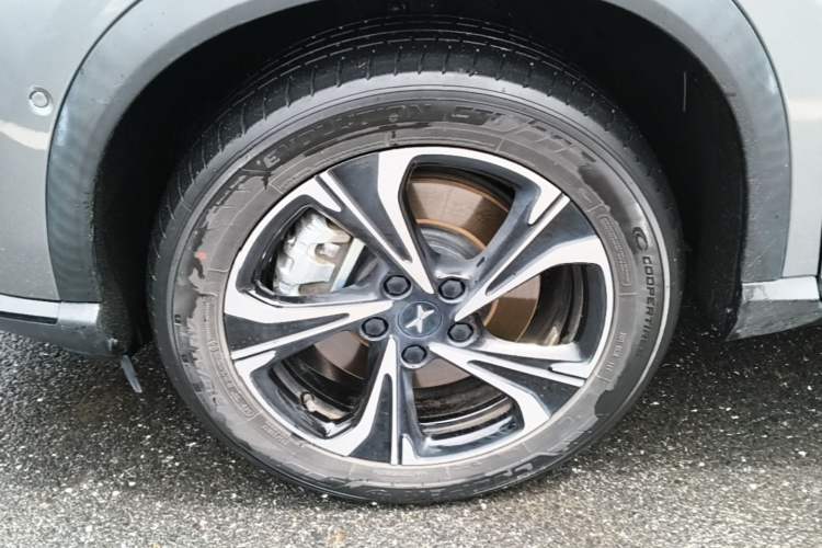 Used XPeng G3 2020 460i Luxury Edition Left Front Wheel Hub