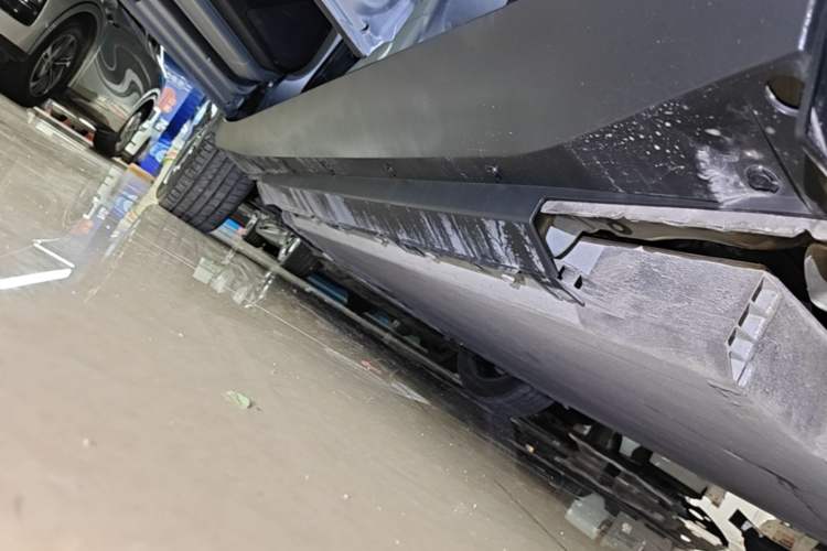 Used XPeng G3 2020 520 Smart Edition Left Side Sill