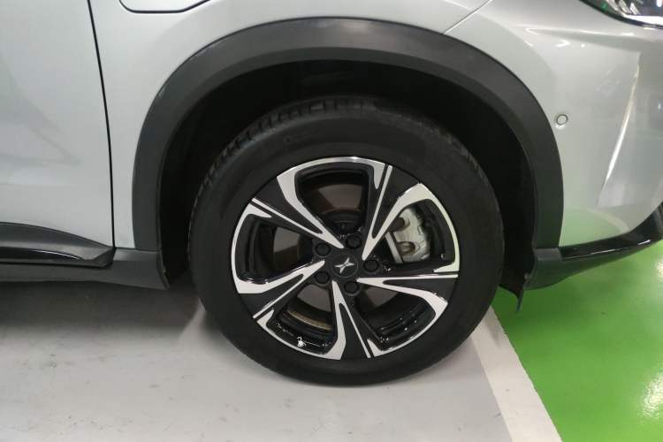 Used XPeng G3 2020 520 Luxury Edition Right Front Wheel Hub