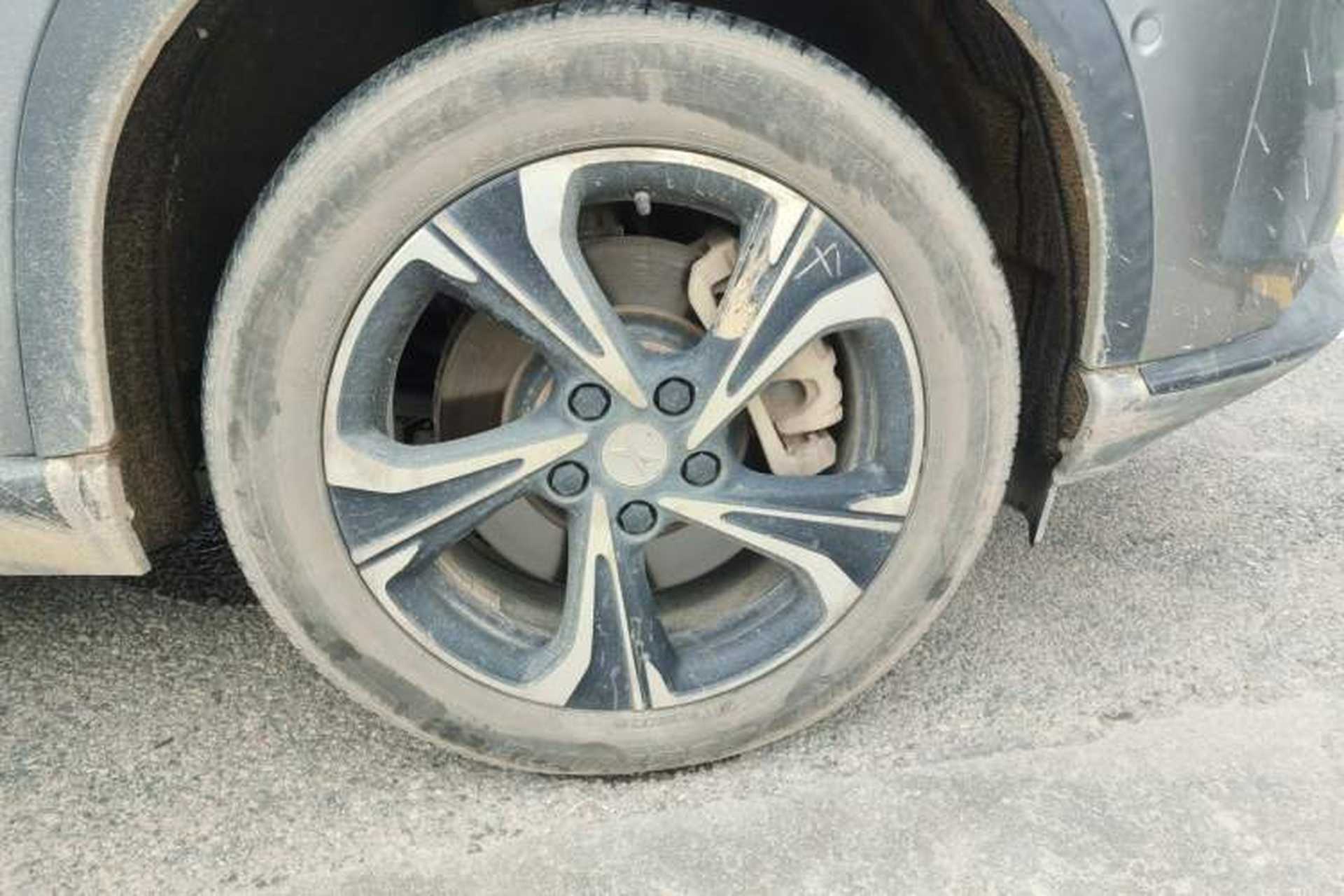 Used XPeng G3 2020 520i Luxury Edition Right Front Wheel Hub