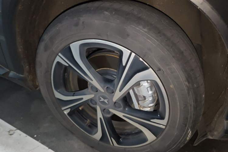 Used XPeng G3 2020 520 Smart Edition Right Front Wheel Hub