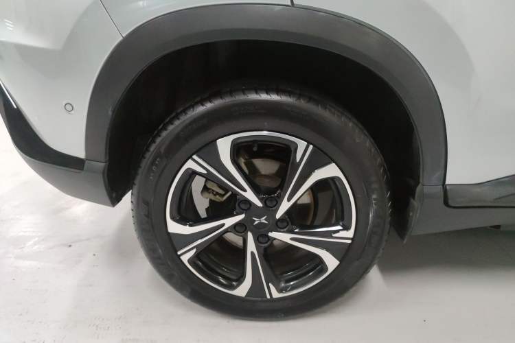 Used XPeng G3 2020 520 Luxury Edition Right Rear Wheel Hub