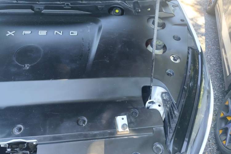 Used XPeng G3 2020 520 Smart Edition Engine Bay Left