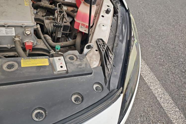 Used XPeng G3 2020 520 Smart Edition Engine Bay Left