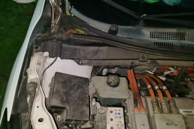 Used XPeng G3 2020 520 Smart Edition Engine Bay Right