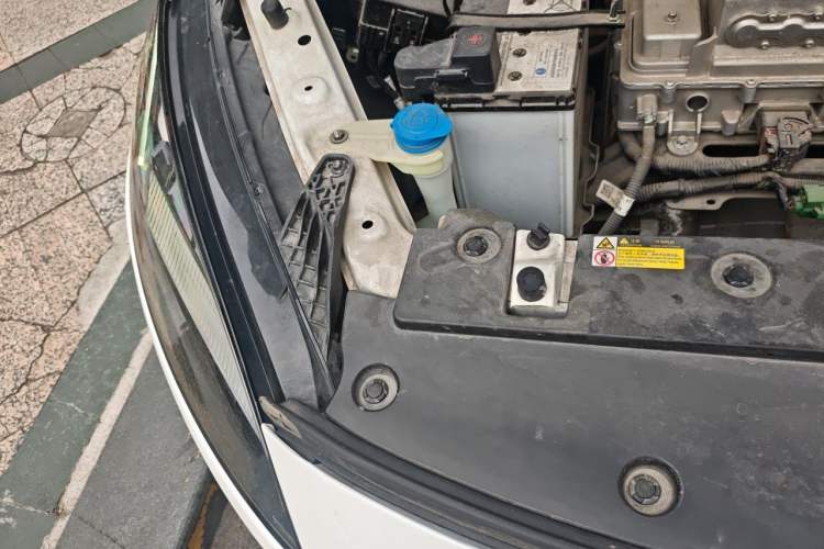 Used XPeng G3 2020 520 Smart Edition Engine Bay Right