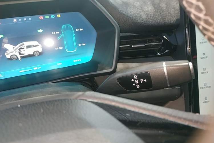 Used XPeng G3 2020 520 Smart Edition Gear Lever