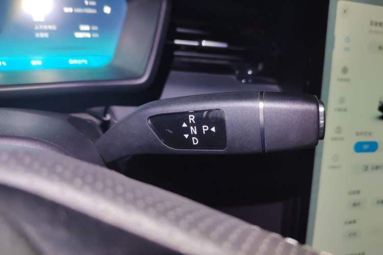 Used XPeng G3 2020 520i Luxury Edition Gear Lever