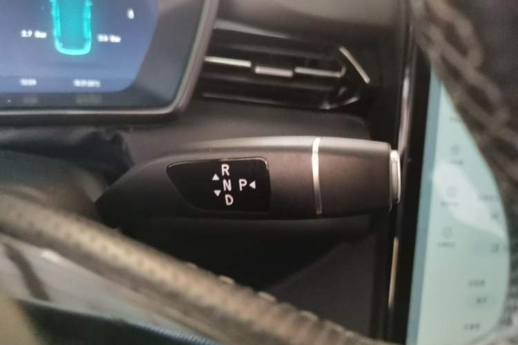 Used XPeng G3 2020 460i Luxury Edition Gear Lever