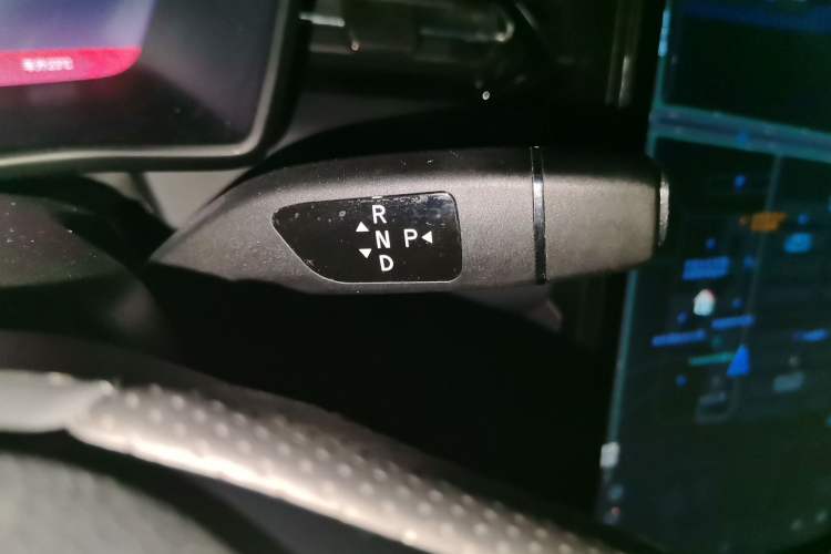 Used XPeng G3 2020 520 Smart Edition Gear Lever