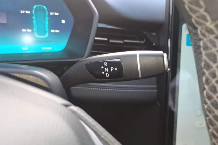 Used XPeng G3 2020 520 Smart Edition Gear Lever