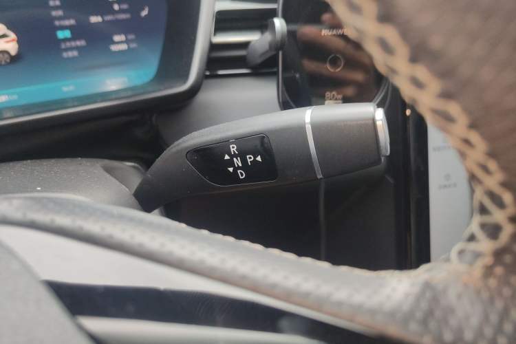 Used XPeng G3 2020 520 Luxury Edition Gear Lever