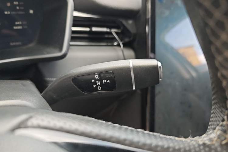 Used XPeng G3 2020 520 Smart Edition Gear Lever